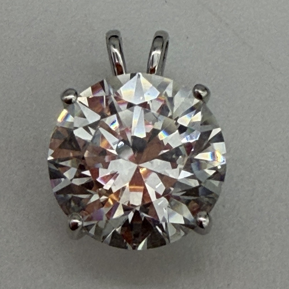 10K Solid White Gold Pendant with Swarovski Zirconia Luxoro 8.5mm 1.1 Grams
